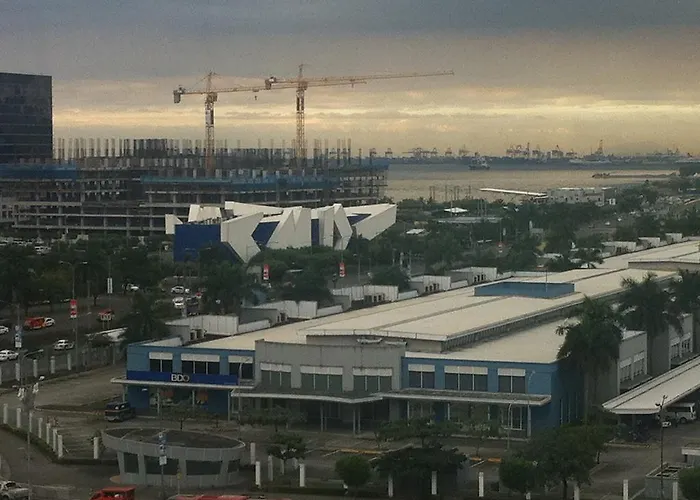 Apartment Sea Residences - Rheiyn Manila